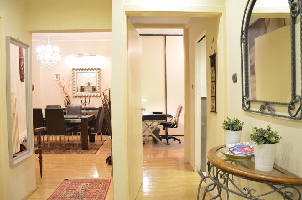 Classic Flat At Basilica Apartment *